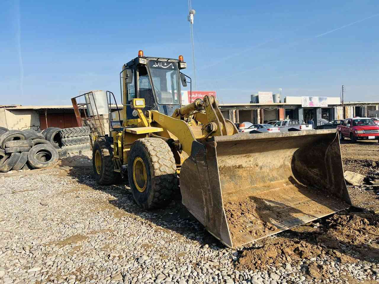 السلام عليكم شفل كوماتسو حجم 320 رقم شمالي رفع دفع خير من الله جاهز للشغل السعر 175 وبي مجال 
للاستفسار ***********
