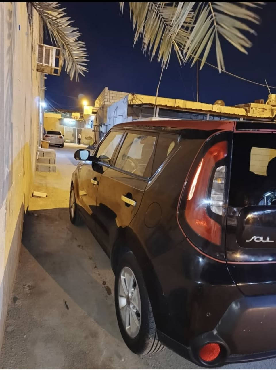 GDI كيا صول 2015 محرك 1600 
رقمها ذي قار  انكيلزي

بأسمي 
سيارة نظيفة ادامة مستمرة
دهن ياباني وبنزين محسن مع عادي 
وارد أمريكي
حادثها جزء من البنيد وجاملغ

گير ومكينة مكفولات
 بيها اجزاء مصبوغة يعني بنيد جاملغ والدعاميات

يعني ابيعلك مصبوغة حزام

للاستفسار عالخاص
 الاتصال عالرقم او واتساب
***********
