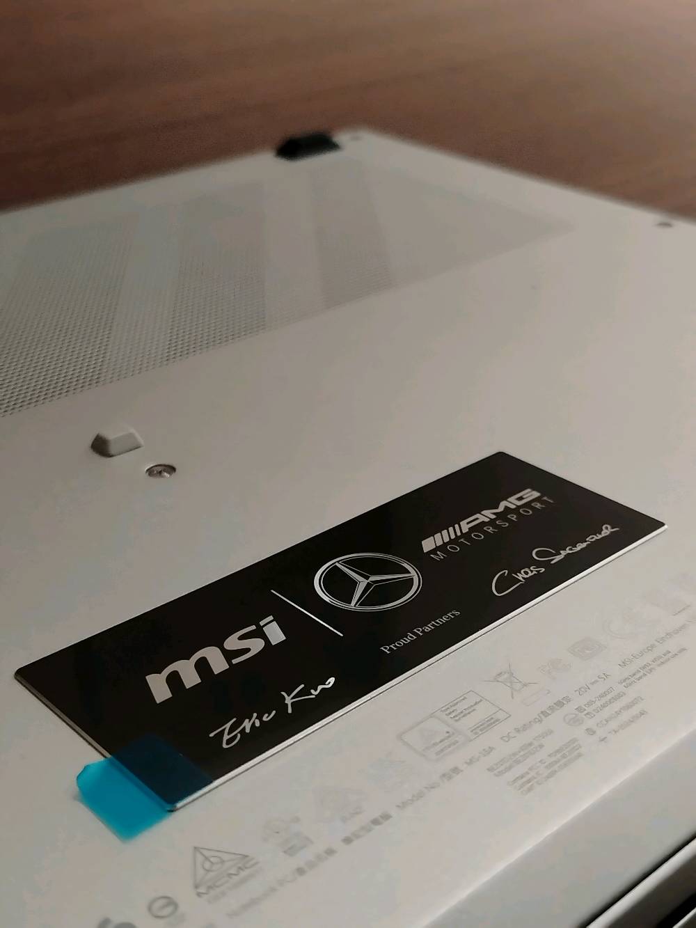 لابتوب للبيع 
MSI Prestige 16 AI+ Evo Mercedes 
Intel Core Ultra 9 288V معالج
Intel Arc Graphics 140V (16GB) كارت
32GB RAM LPDDR5X رام
1TB SSD هارد
16 OLED 4k شاشة
99.9wh بطارية
وزن الجهاز 1.5kg
مصنوع من المغنيسيوم والألمنيوم
مليونين و 600
بغداد المنصور