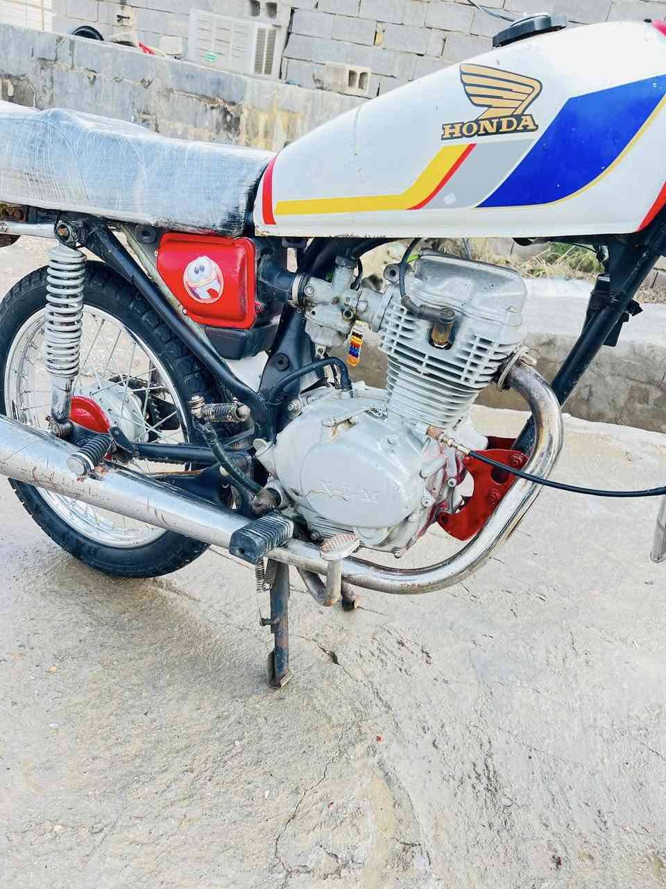 البيع دراجة نامه شلامجه (مراوس بوليسي ماكس نضيفه)
كلك كلك كلك اكفلك عشاير وكاشي شرط مامفتوحه 

عقل رياضي ***********
