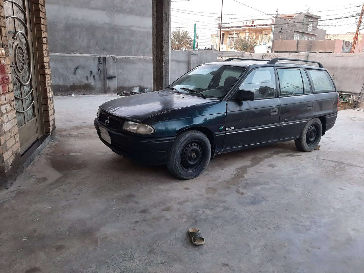 اوبل استره ستيشن رقم بغداد اسنويه مشروع وطني موديل ٩٣ كير عادي محرك ٢٠جاهز كير محرك صدر تخم تاير بلاديه تحويل مباشر بيه جاملغ امامي امبدل اثرطخه بصيطه ***********السعر ٢٨
