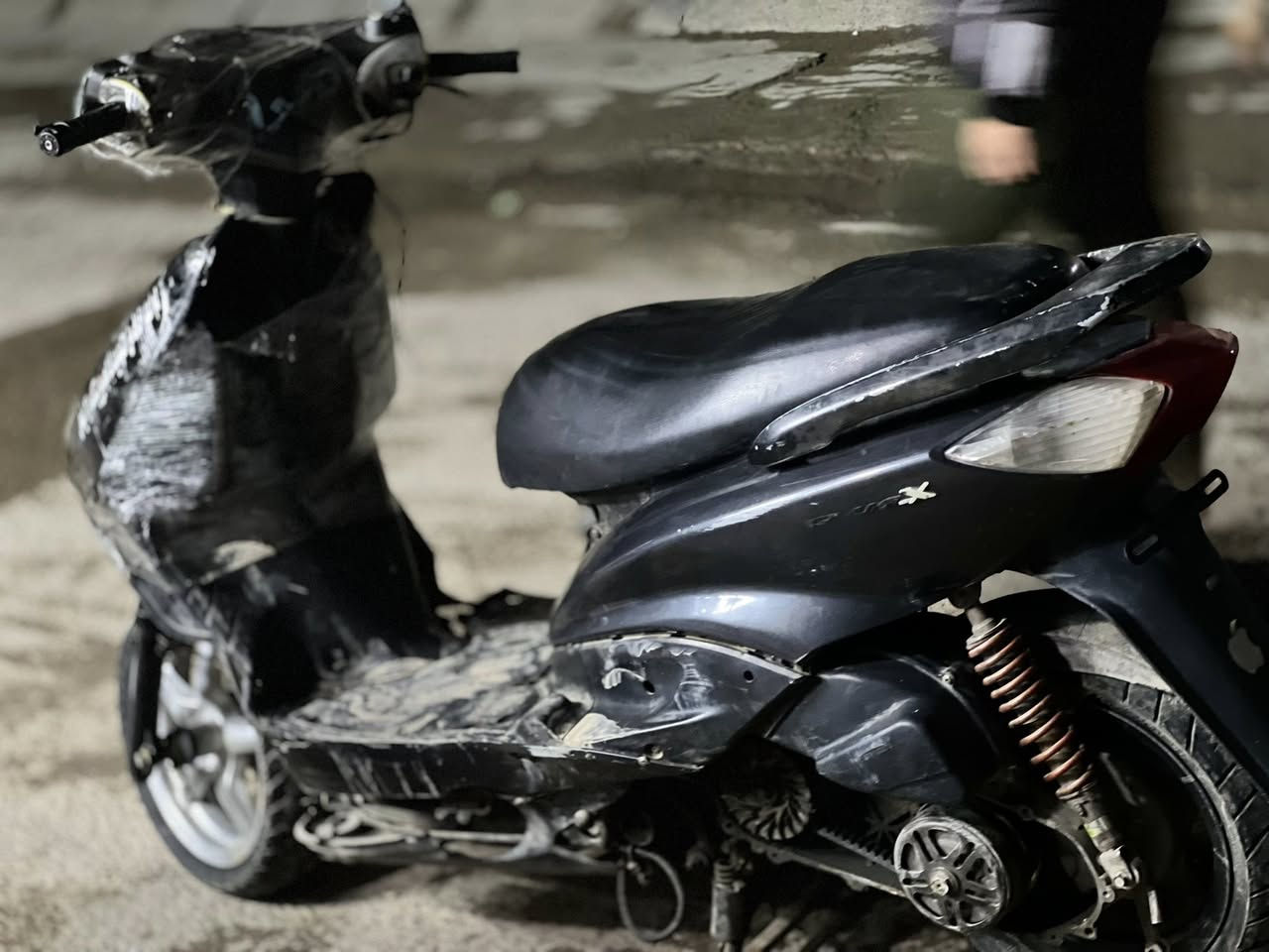 سلام عليكم سكنس نثيه للبيع سرعه110مكينه مفتوحه عايزله بجم أمامي وعداد كلجات رياضي صالنصه رياضي سلف شغال أشاير شغاله الدراجه مجفته جديد بيهه شلعه ومعدل سعر225مكاني بغداد الغزاليه ***********
