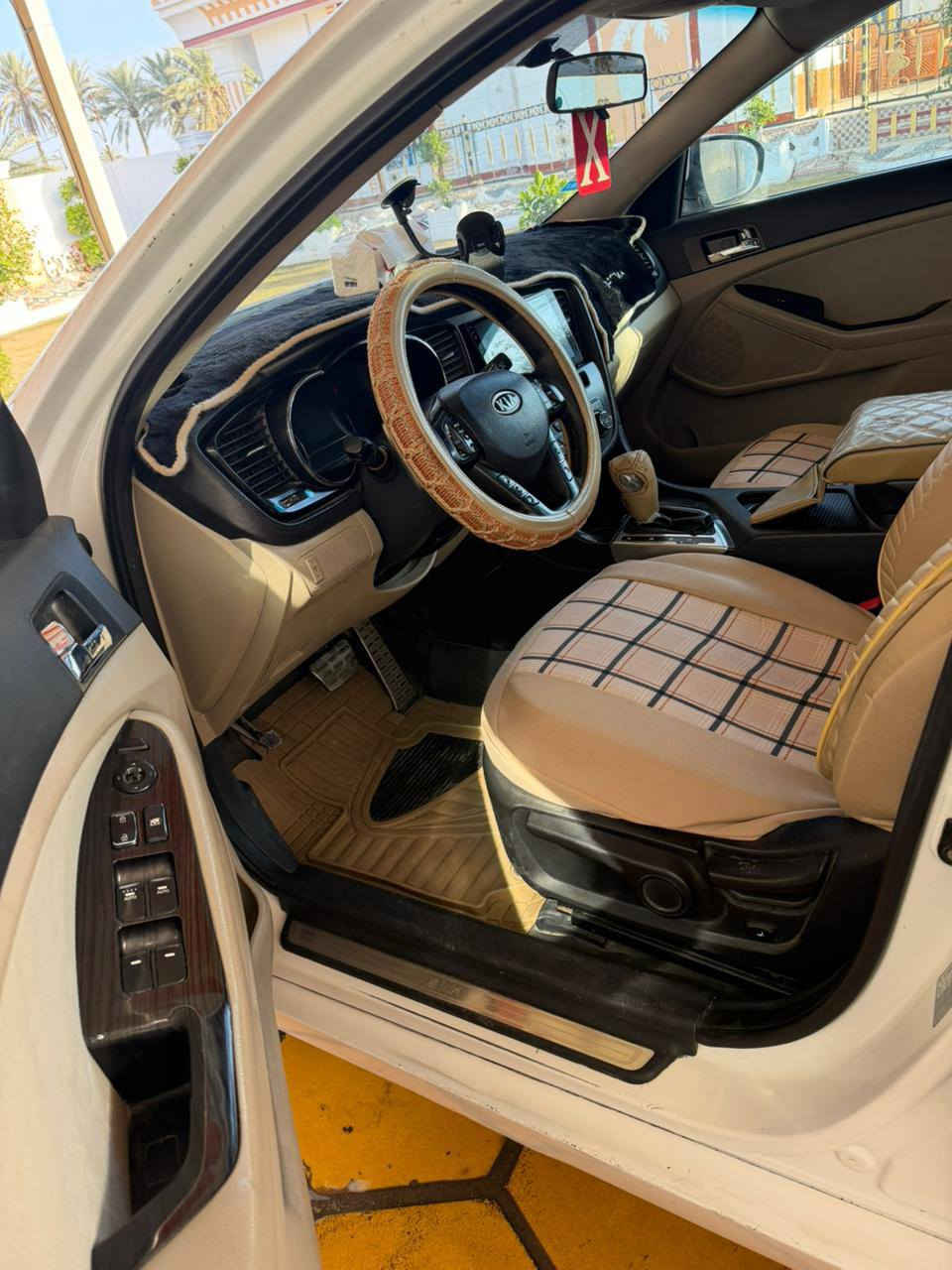 اوبتما موديل ١١ خليجي محرك ٢٤٠٠ دوش ضرر جاملغ امامي صبغ كما موضح بل سونار السعر ١٢٠ ورقة يعني دفتر  وعشرين مكان السيارة رمادي حصيبة الشرقية   ***********
