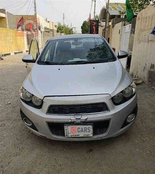 السلام عليكم سيارة شوفرليت سونك 2016 رقم ميسان وارد امريكي حادث دعامية امامية
 امبدل بنيد وجاملغ والجاملغ الثاني مصبوغ مع صبغ صفة السيارة بدون ضربة  
مكين 1800  سيارة حرة بسمي تحويل مباشر  كير ومحرك مكفولات 
مواصفاته تحكم ستيرن . شاشه . مانع انزلاق . مثبت سرعه . جام كهرباء  ويل كب بلادي  السيارة نصبتها حلوة  سعرها ٧٥ ورقه او بيها مجال سنويه 2029  . العنوان ميسان  . رقمي *********** متوفر واتساب
