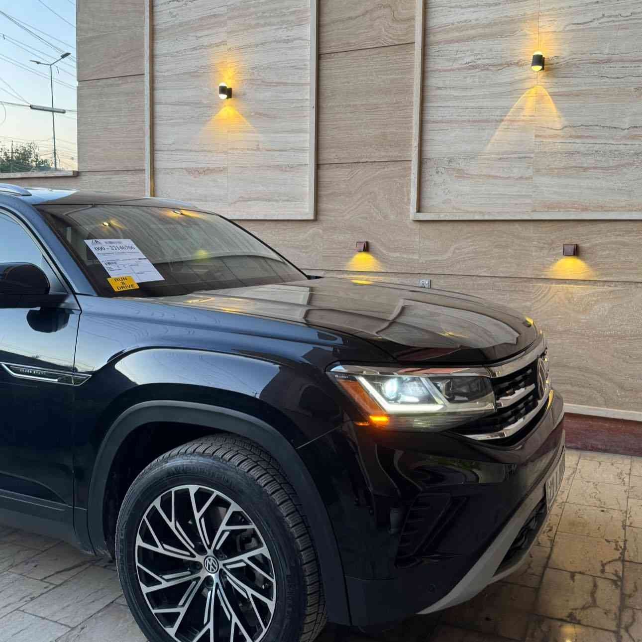 تحيه طيبه ✋
فولكس واكن آطلس كروس  
مــودیل 2022 
ماشيه  ٣٤  الف  فقط 
بدون صبغ ،بدون ايرباك ،بجم كبس  
بدون اي شخط 
قبق جنطه تبديل نفس اللون 
كير محرك بشرط 
محرك ٦ سلندر

مواصفات ، se فول 

(شاشه كبيره ،بصمه ،داخل ليد ،رادارات ،وضعيات قياده ايكو ، نورمال ،سبورت،كشنات تدفئه تبريد ،جنطه كهرباء ،كشنات جلد كهرباء،لد نهاري ،حساس امامي خلفي ،تشغيل عن بعد)

رقم سليمانيه باسمي وبيها تضليل جام سنويه   

سعر  317 
***********
بيع او مراوس
