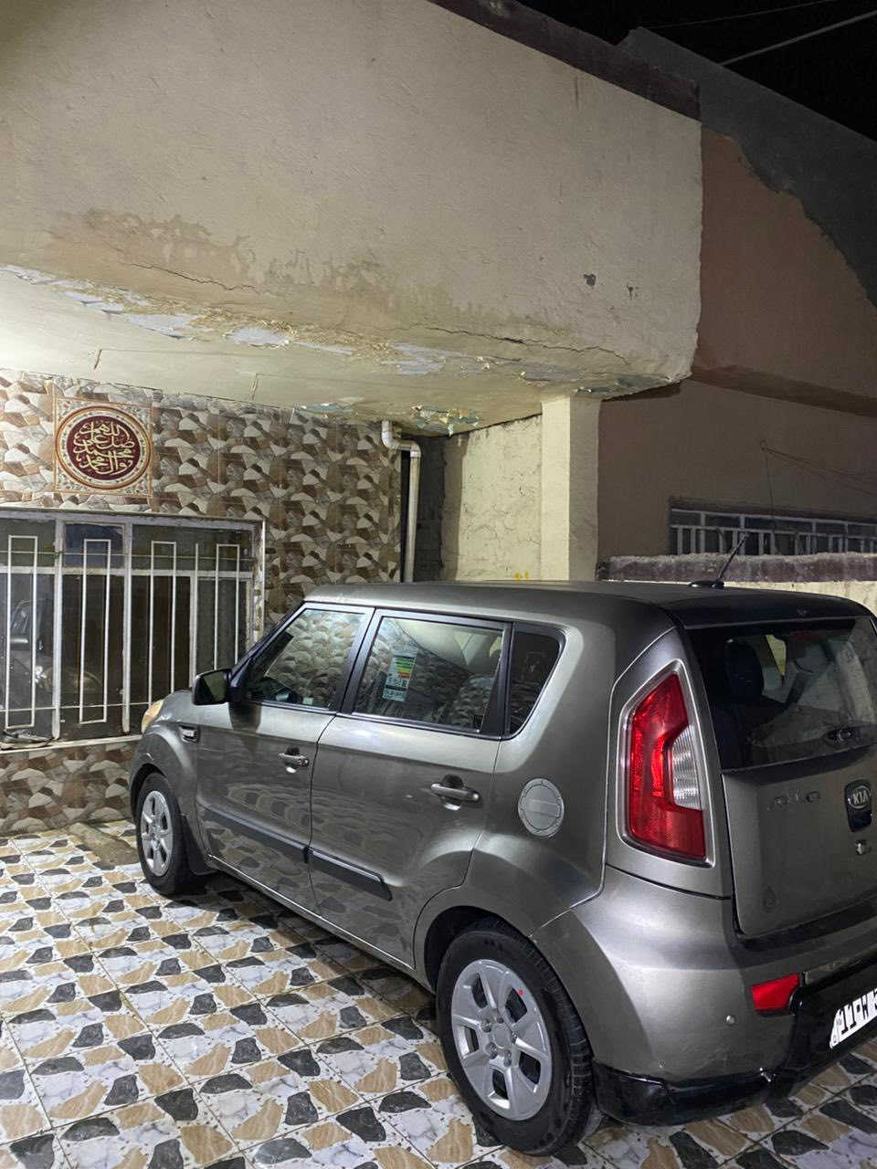 السلام عليكم
كيا صول ٢٠١٣ امريكي ١٦٠٠ 

رقم بغداد بأسمي سنوية وهزة جديد 

كير ومكينة وحدادية وكهربائيات بلادي كلة مكفول 

السعر ٨٨ وبي مجال 

المكان بابل ***********
