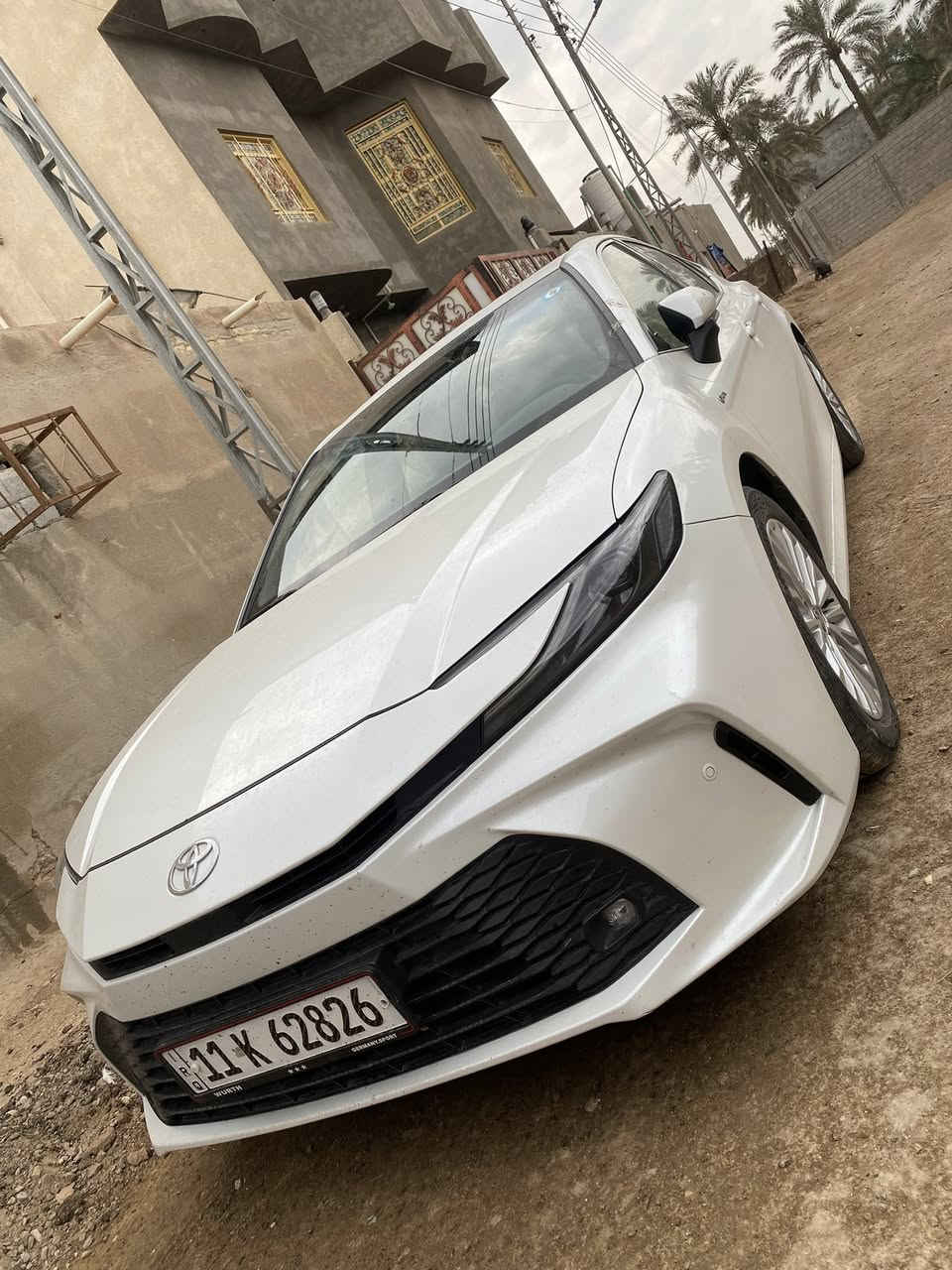 كامري 2025 E Plus وكاله عبداللطيف 
فول مواصفات فتحه وبرده خلفيه 
كفاله عامه مرقمه وكامله بغداد 
رقمها حلو شبه مميز
مقترض وكفيل دكتور هو و والده الكفيل 
للاستفسار الاتصال ع الرقم *********** 
مكان السياره البصرة
