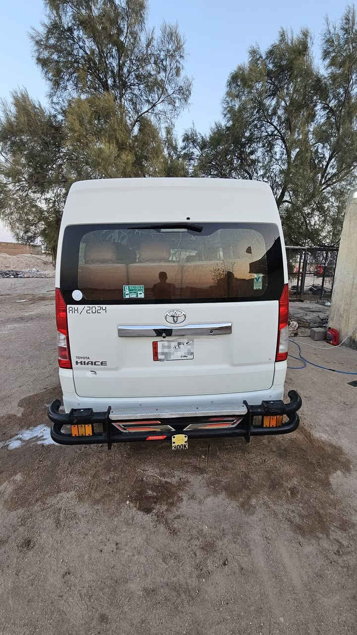 السلام عليكم 
هايس ام بوز للبيع موديل 2019 نص فول 
بيها بارد بالباب السلايت اموضح بالصوره 
المكينه امجفته واغراضها كلها اصليه من شركه ساس 
الكير والاكسن كفاله 
السعر ب300 للستفسار
*********** المكان البصره الزبير
