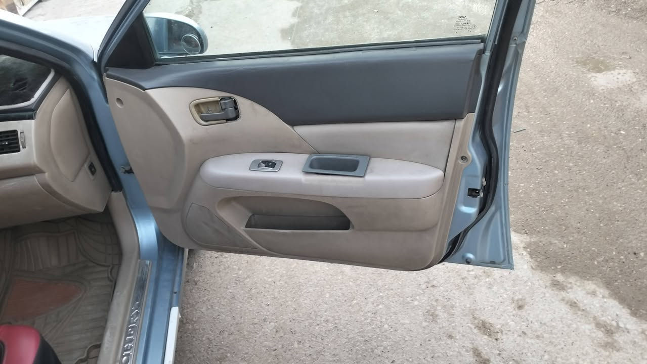 اقره المنشور ذاكر كل التفاصيل  اي5 2009سياره بلاديه ماشيه175 صبغ عام اثر الجراد بدون حادث شرط محرك لاصرف ولا نفخ ولاصوت. كير. 

كير مبدل مال ببيجو قبل 4. اشهر يرادله تبديل دهن 
تبريد حساسات شاشه كهربائيات كلها بلاد بدون جطل 
صدر خلفي مبدل جديد مال لانسر  
امامي نص عمر 
سياره يحتاجلها طبلات اماميه  االيمنه 
وبوشه خلفيه وحده فقط 
وبطانه باب ساايق 
وتبديل دهن الكير 
كل الامور متكلف 150الف 
رحمه الوالديكم تره كلوبنه خلصانه من البياعه شرايه اتعجبك حياك االله ماتعجبك اترك كلمه حلوه مثلك 
مكان الامين الثانيه سعر السياره قفل قفل قفل 37
***********
كتبت كلشي اقره المنشور
