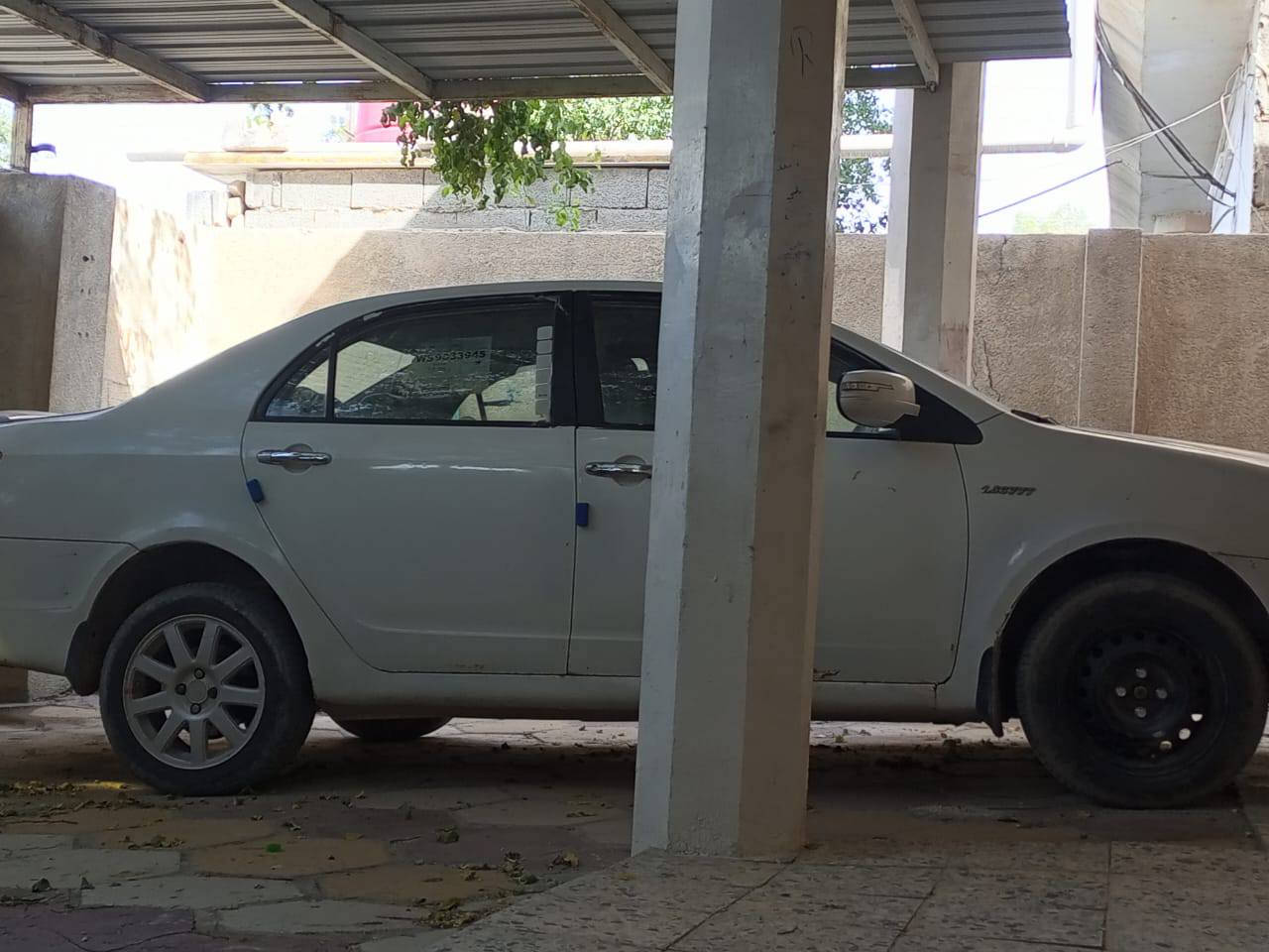 جيلي موبل 2013
السيارة باسمي 
شرط التحويل
تبريد شغال
السيارة بيها نفخة بالمحرك ما تنقص دهن رايدلها ترتيبات بسيطة
نظافته متوسطة  وباقي الأمور تجي وتشوفها 
رايدها 38
وبيها مجال بسيط حگ الجية
رقم الهاتف *********** البصرة, العراق
