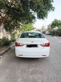 سوناتا خليجي • ٢٠١١ • باب خلفي مصبوغ