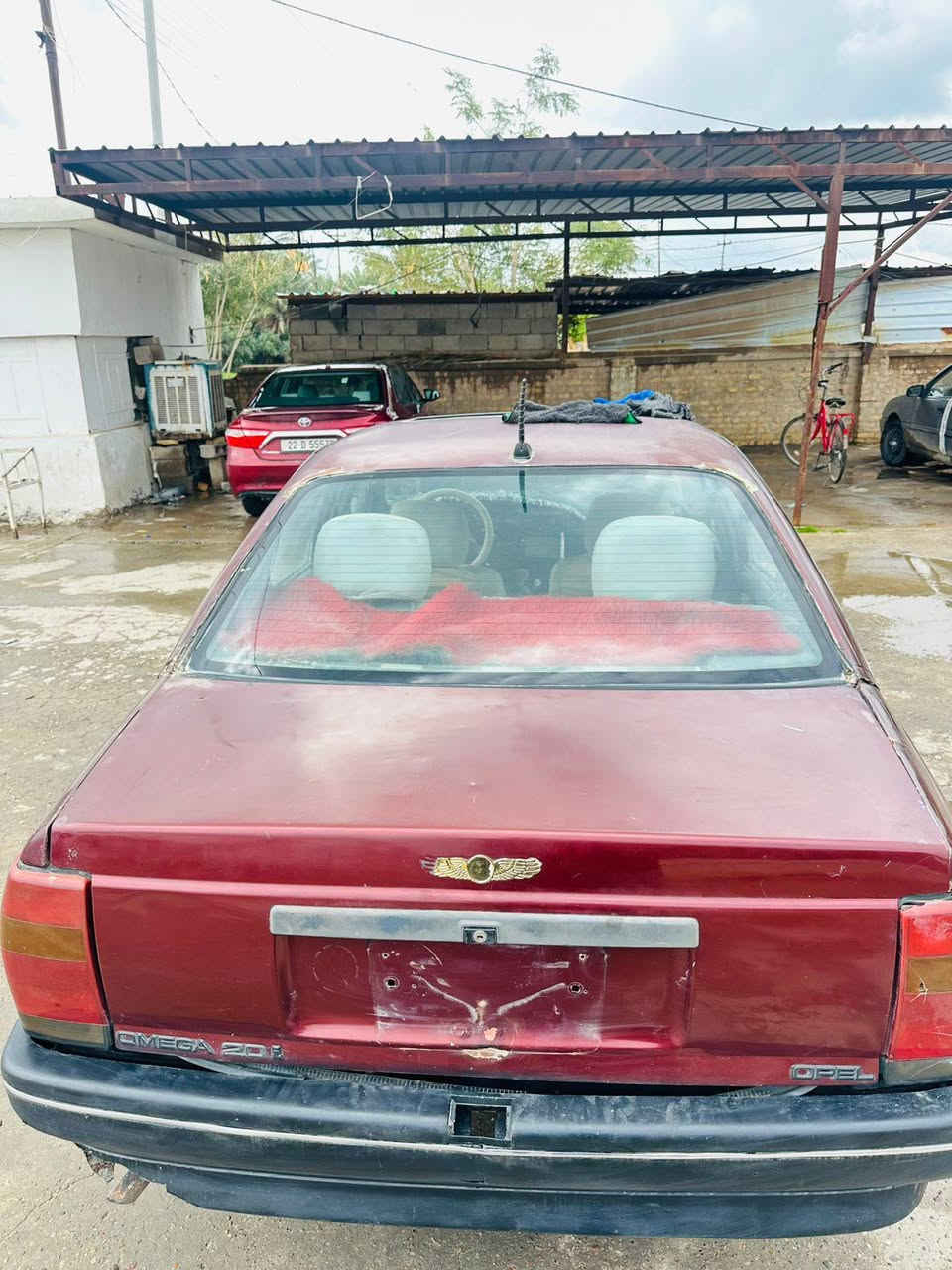السلام عليكم أوبل اوميكا كير محرك شرط تايرات جدد باتري جديد صدر أمامي وخلفي جديد مسجل شغال كهربائيات كلها شغاله نقص كاردن فقط السعر 12وبيها مجال مكان قضاء الضلوعيه الرقم *********** اتصل وتدلل ملاحظه نقد واعتذر عن الاقصاط
