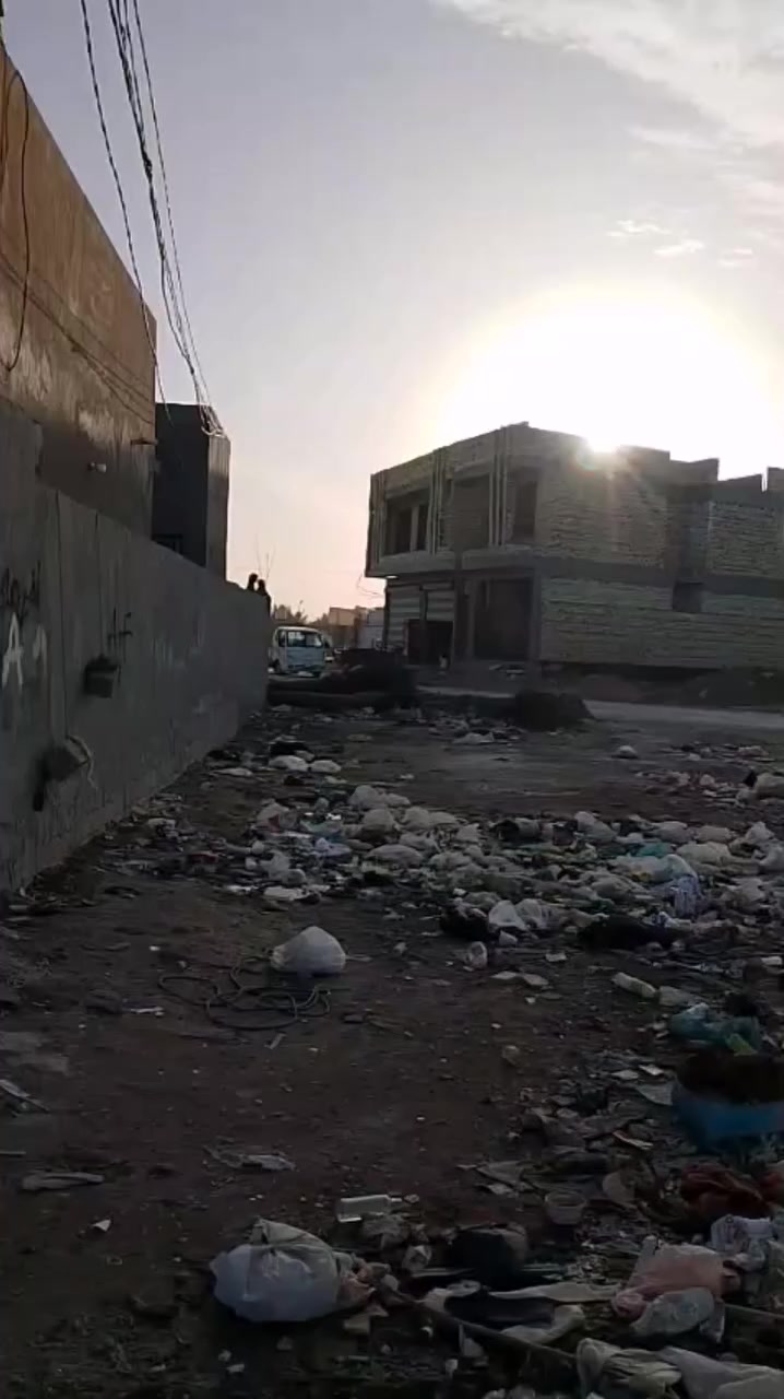 قطعه ابلاش والله بلاش المساحه 200 متر طابو زراعي سند 25 كافه الخدمات المكاتبه ويه راعيه مباشرتا يبيع منه 100 اتريد كله واجهه 10 نزال 20 العنوان شارع 100 قبل جسر المشاه بفرع الصيدليه مقابيل لحوم بركات السجاد
تبعد عن الشارع 300 متر 

السعر 50 مع مجال بسيط جدا


**إذا كنت صاحب هذا الإعلان وتريد حذفه لأي سبب، رجاءا أرسل رسالة إلى الدعم الفني**