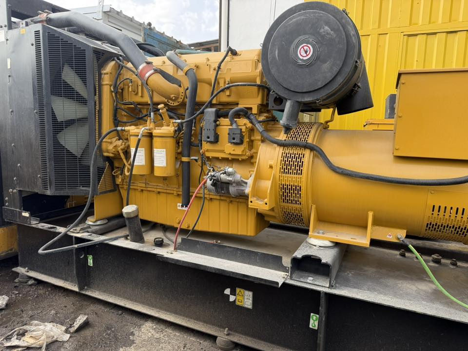 مولدة بيركنز  2800 Series تك سوبر 🇬🇧

                         - 500 KVA -

أداء قوي واعتمادية معروفة من بيركنز للمشاريع اللي تحتاج تشغيل مستمر.

🔹 الحالة: مستخدم نظيف جداً

🔹 ساعات العمل: 1200 ساعة فقط

🔹 أداء قوي للشغل الثقيل

🔹 جاهزة للحمل فوراً

مناسبة لـ:
🏭 المشاريع والمعامل
🏢 المجمعات السكنية
🏗 مواقع العمل والمقاولات

📍أربيل - Erbil

 *********** 📞 

📩 راسلنا خاص لمعرفة السعر والتفاصيل
