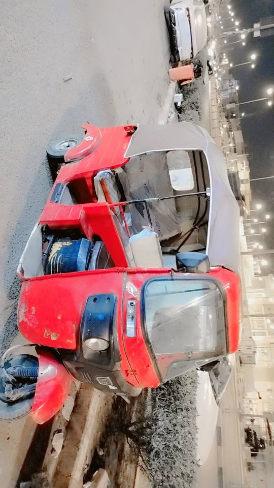 تكتك باجاج 2016 نظيفة مصبوغة صبغ عام لجمالية السعر.*********** عمارة, ميسان
