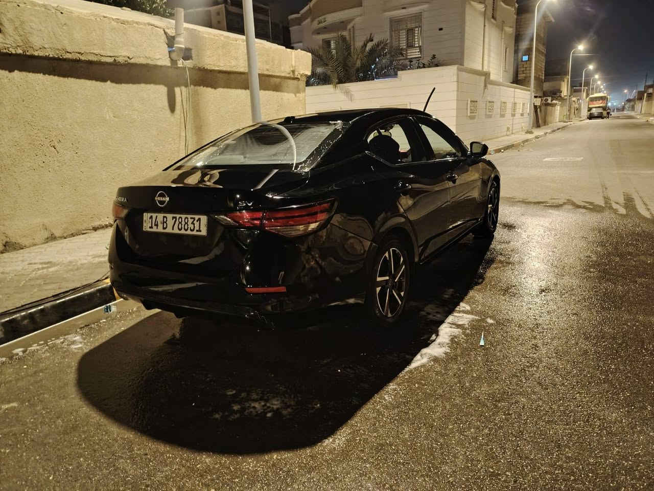 سلام عليكم نيسان سنترا موديل 2024 وارد أمريكي حادثه بصيد جدأ جاملق الأمامي فقط وبيه الجاملق الأمامي الثاني جهت الراكب انضرب عندي بل عراق ضربه بصيطه ستوته ضربتني والباقي كله كفاله السياره حلوا جدأ كير محرك كفاله السياره ستخدام بيت فقط وشوف العين اليحكم رقم بصره حرا تحويل ثاني يوم  السعر 140 وبيه مجال وصور الحادث موجوده بل نشر  مكان السياره زبير مربد الجديد رقم الهاتف *********** الزبير, البصرة
