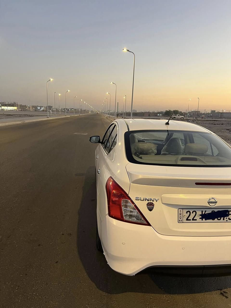 سلام عليكم للبيع نيسان سني 2024 ماشية 32 الف السيارة مبدل بيها بابين فقط والباقي كفالة *********** او *********** السعر 115 ورقة
