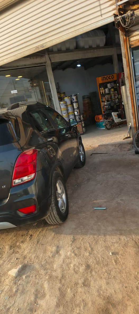 سلام عليكم شفر ليت اتراكس موديل 2018 وارد امريكي بدون ضرر رقم بصره حره السعر 80 مكان بصره شط العرب للاستفسار ***********
