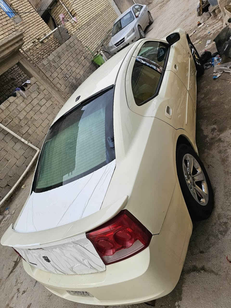 سلام عليكم جارجر 10 للبيع حادثه باتري طاك بالجنطه مكينه وكير حاويه سعر 117 وبيه مجال
*********** جاهز
