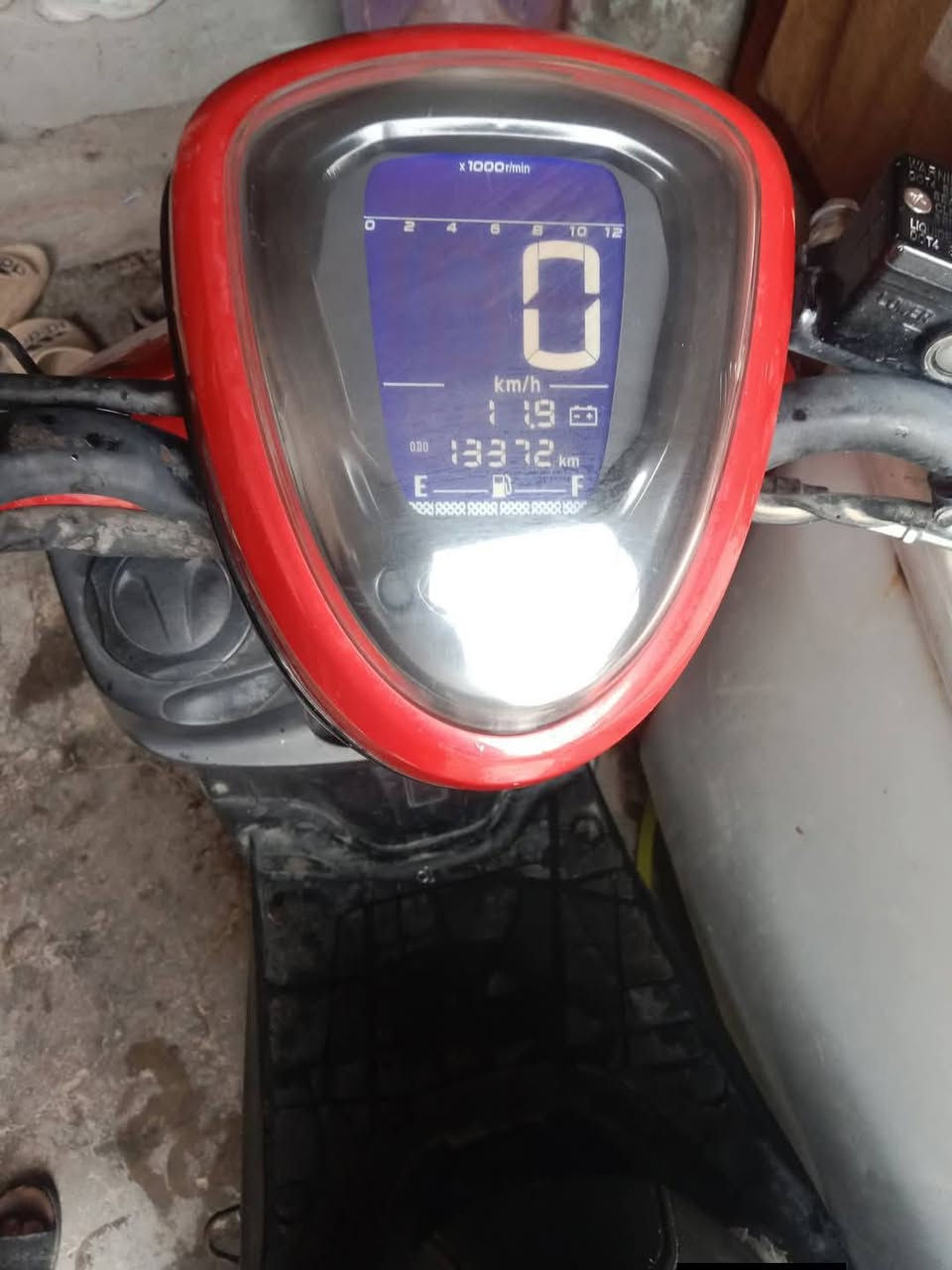 ماكس بوليسي حديث نوزل جديده جدا برغي مامفتوح بيها شلعه معدل سلف كهربئيات كلها شغاله السعر ٦٥٠ الف الاتصال (***********)
