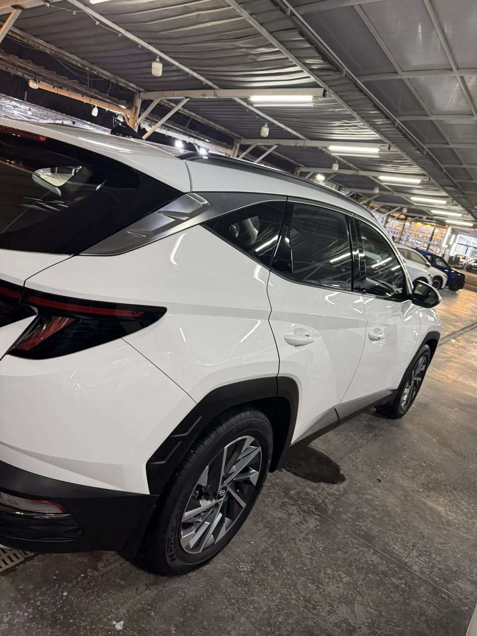 السلام عليكم
🔥 HYUNDAI TUCSON   🔥 2024 

*** ضمان شركة هيونداي الت ساك  ✅ *** 

كفاله من الصبغ والتبديل 

•• ماشيه 70  الف  كيلو  ••

⚠️  قماره حديد  ✅

:::: مقاعد مخمل ابيض  + كهرباء ::::

::: تشغيل بصمة:::

::: شاشة ايباد :::

::: حساسات امامي خلفي ::: 

::: هاند بريگ كهرباء :::

::: بردات خلفية :::

**** السعر — (19.000$ ) ***

بغداد / الوزيريه / معرض نور المصطفى


**إذا كنت صاحب هذا الإعلان وتريد حذفه لأي سبب، رجاءا أرسل رسالة إلى الدعم الفني**