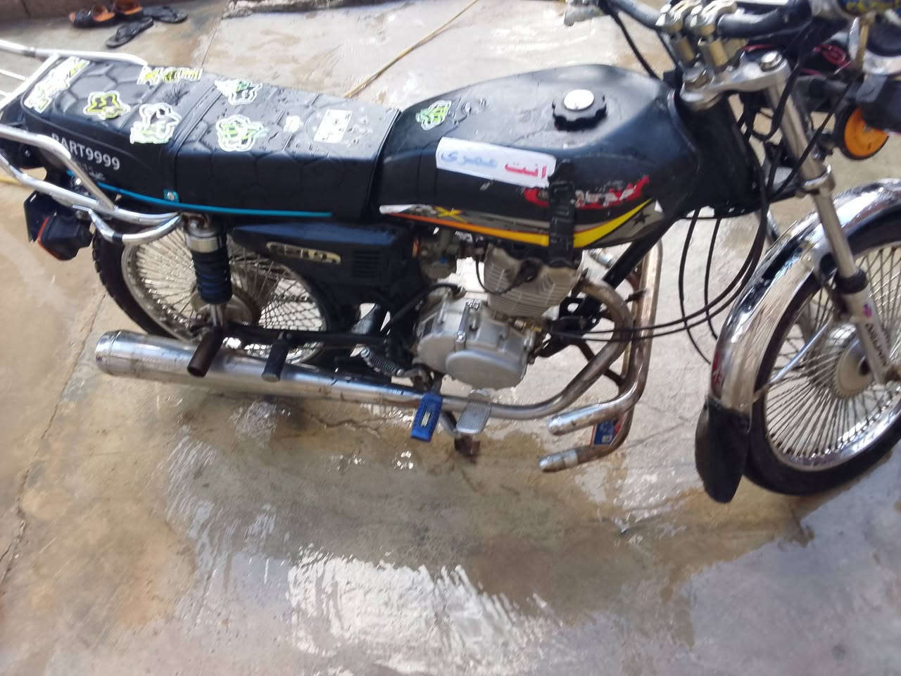 سلام عليكم ورحمة الله وبركاتة  مطوار اربع كير محرك مفتوح شرط نشاط صلنصه رياضي سترين رياضي  كهربيات كامله  نص هندر  كلشي ما عيزوو 
سعر 350 بي مجال لي شرايي مكان بيجي 
رقم ***********
