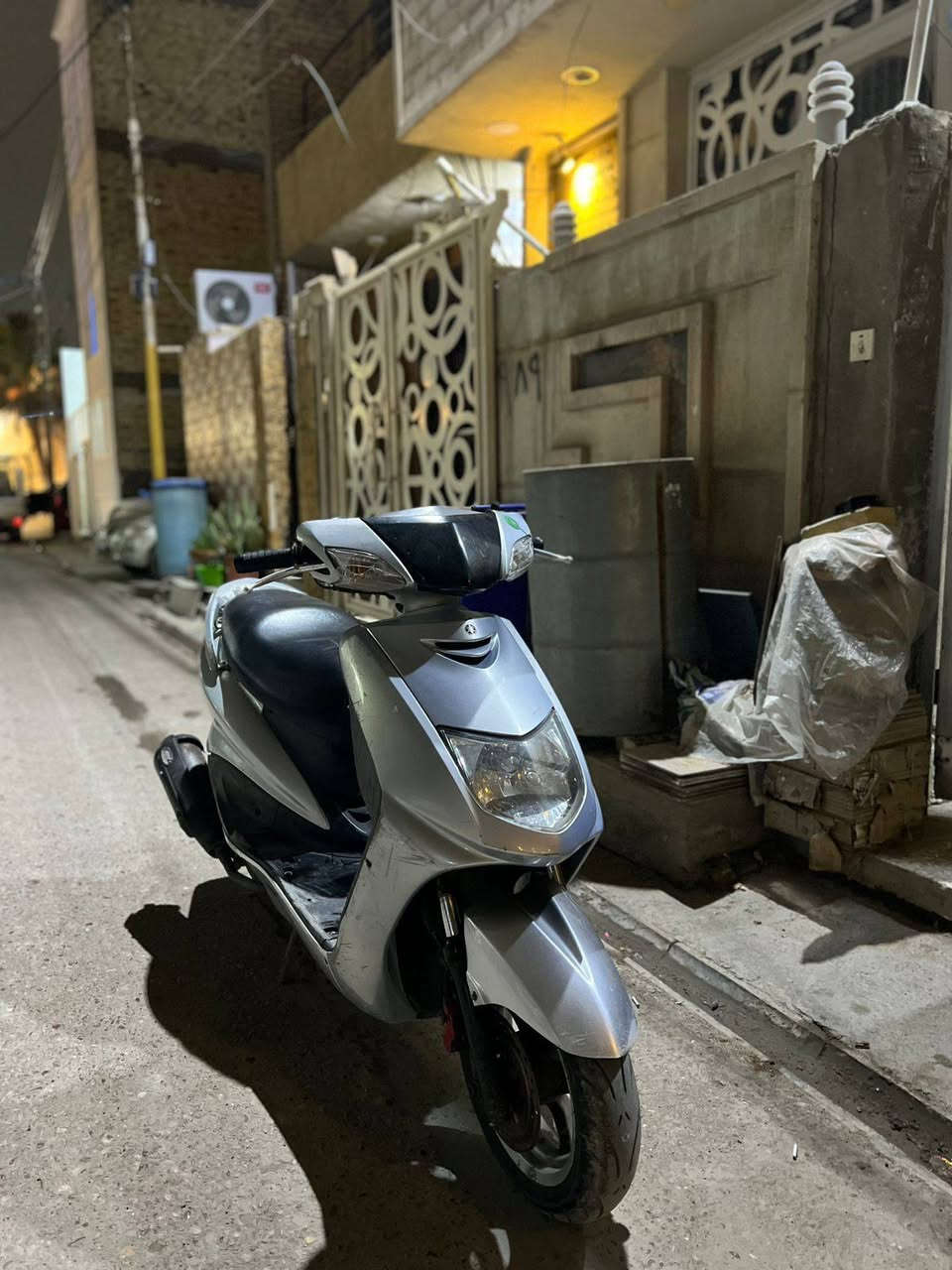 للبيع سكنس نثيه  120  شلعه معدل نضيفه كامله مكمله اي نقص مابيهة  لاتنقيص ولاتبخير. برغي ممفتوح بيهة  المكينه  السعر 650 بيهة مجال حك الجيه فقط   العنوان بغداد المنصور قرب  ساحة القاء  الشراي يتصل ***********
