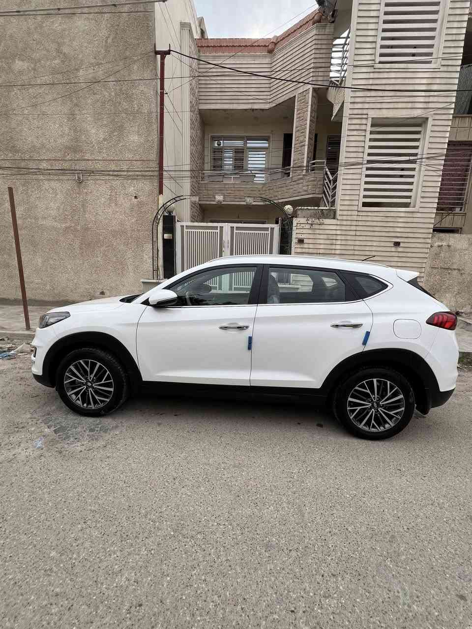 جمعه مباركه
توسان للبيع شركت الكاصد 
رقم بغداد كفاله من الصبغ 
ول بارد ول تبديل
مكان السياره بغداد الكرخ 
***********
