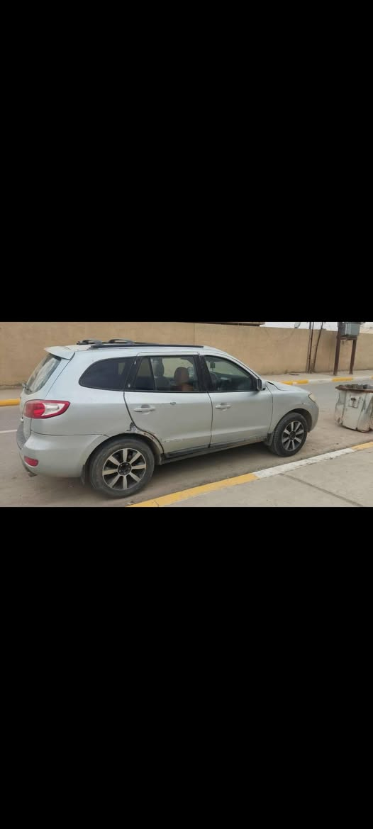 السلام عليكم سنتافي 2007 سيارة مكينة 6مكفولة مكينة وكير تخم تاير جديد سيارة اتراي وين متريد تبريد تدفئة كاملة رقم بغداد سنوية لل28 تحويل مباشر لسيارة بيهة صبغ عام اكفلهة من كص وشرعيات عارضهة ب90 وبيهة مجال شي بسيط مكاني ديالى الخالص ***********
