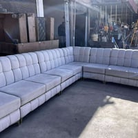 ديوان نضيف • خشب ثقيل • ٧ امتار ونص