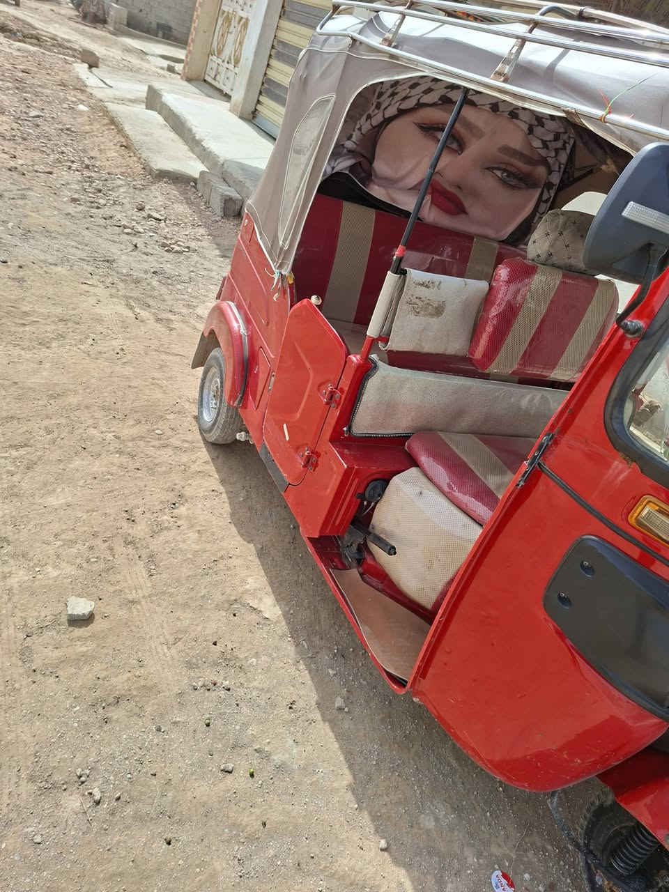 سلام عليكم شباب تكتك موديل 22شهر 3 كامله مكمله كلشي مبين بل صوره مكاني ديالى بعقوبه سعر9200وبيه مجال رقم ***********
