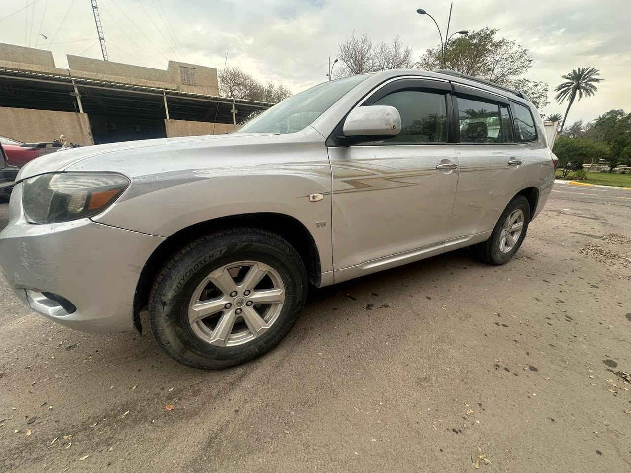 هايلاندر للبيع موديل 2008 بغداد بسمي تحويل مباشر سنوية لغاية 2028
تو ويل 7  راكب محرك 3.5 مجفت سياره مصبوغه عام بيه سونار موضح حادثه تبريد منظومه جديده وجاهزة من اي نقص السعر 115
 للاتصال ***********
