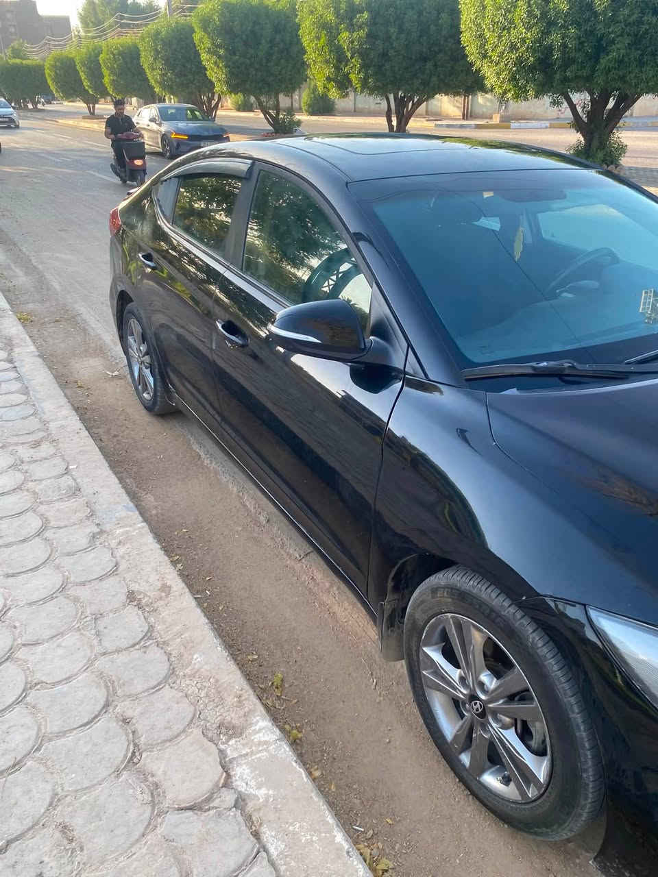 نترا ١٨ 
فول مواصفات 
بصمه 
فتحه
اشاير بالمري
رادار جانبي 
حساسات خلفيه 
شاشه كامره
گير مكينه جدد
حداديه ٩٠٪؜
تبريد ثلج
بيه كم قطعه صبغ ابيع حزام
السعر ٩٥ 
المكان كربلاء 
***********
