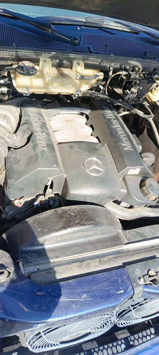 للبيع مارسدس ML موديل 2000 محرك 6 حجم 350 مرغوب V سيارا كفالا عاما من كل شي لا صبغ ولا تعديل رقم وسنويا جديد محرك وكير بشرط تبريد ثلج دبل اكسل بشرط سعر 73 ومجال حك جيا عنوان دهوك ☎️ للاستفسار *********** *********** دهوك, العراق
