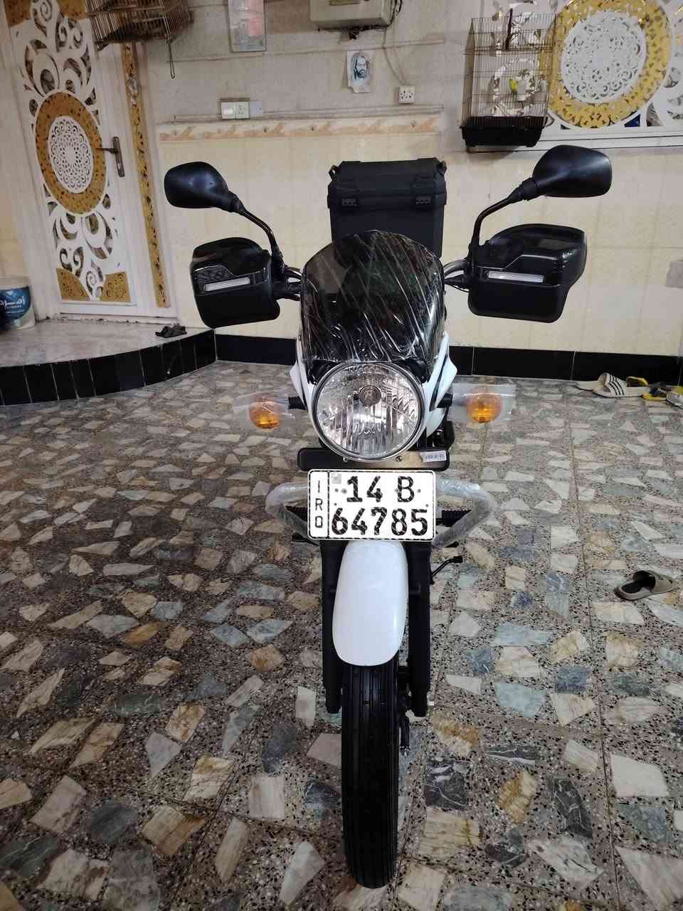 السلام عليكم دراجه بوكسر رقم وسنويه موديل 2023دراجه زيرو شرط مامشيه كفاله عامه ماشيه ٦٦٠ كيلو يعني زيرو دراجه جانت ضامينها مزوده كسحات سكان كاسحه مكينه جنطه قفل  سعر مليونين ٩٠٠ شراي يتصل ***********مكاني بصره الأمن الداخلي
