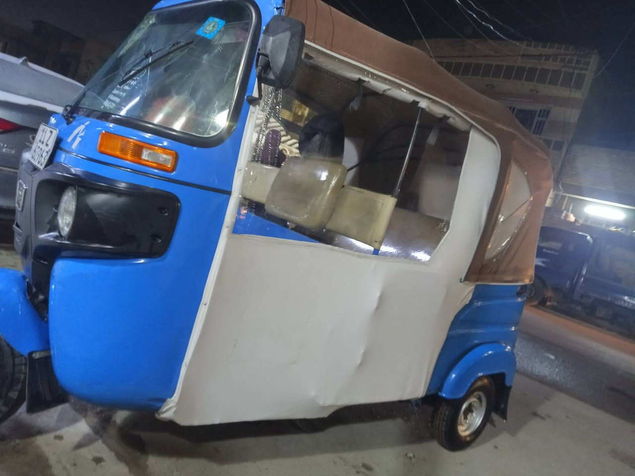 سلام عليكم تكتك للبيع رقم بغداد انكليزي بيه صفحه صبغ وبلغد بارد مكينه وكير خير من الله  موديل2021 المكان حي الإعلام تقاطع تدرويش
رقم التليفون:***********
