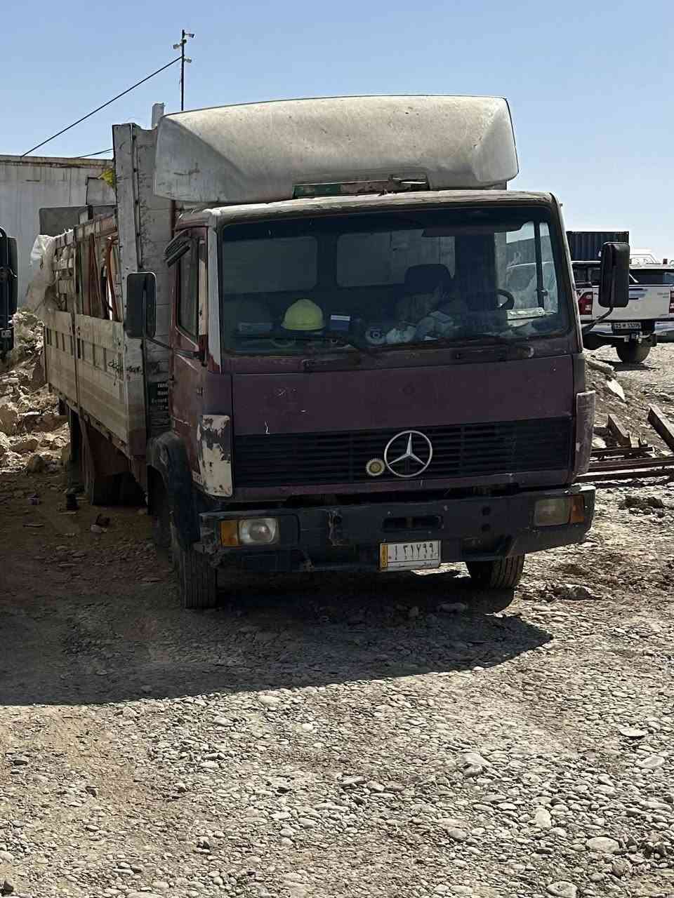 السلام عليكم 
البه 91 للبيع 
باب الخلفي جك 
رقم ديالى 
محرك 6 سلندر 
6 برغي 
طول البدي 6 متر وربع 
3 طن بل سنويه
مكان سياره موصل 
السعر 90 ورقه 
***********
