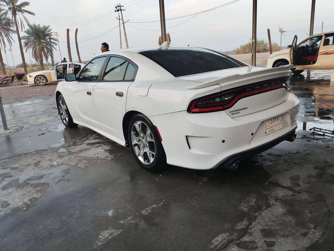 جارجر موديل ١٦ اصل فور ويل وملغي الفور ويل سيارة فول ما عدا الفتحه مكينه ٣٦٠٠  بدون ارباك سياره كامله تبريد تدفئه حداديه تختم تاير وصور الحادث بالمنشور وتقرير العراق هم بالمنشور العنوان البصره قضاء المدينه السعر (( ١٧٠)) رقمي (((  ***********
