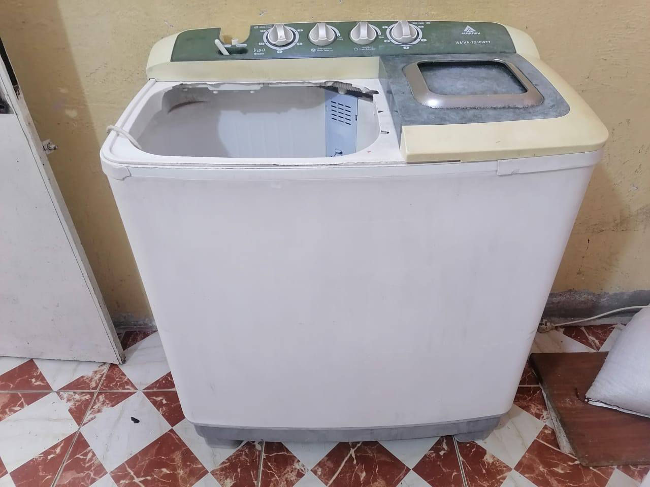 ١/ طباخ فريش مصري باب اول 5 مشاعل نضيف كلش وشغال العيون والفرن شرط الفحص 
٢/غسالة نوعية الحافظ شغالة غسل وتنشيف شرط الفحص 
الاسعار مناسبة اني مكلف بلنشر الاتصال بلرقم واتساب موجود 
***********
