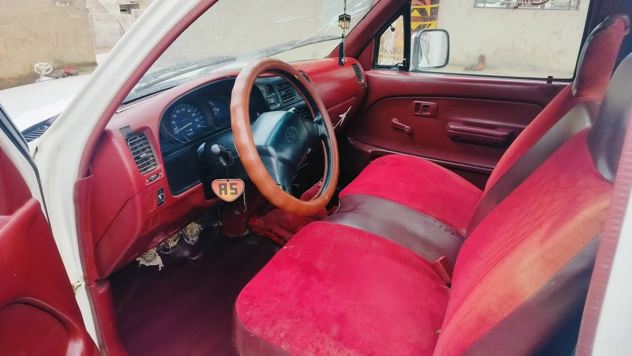 بيكم تويوتا للبيع 2004،***********
