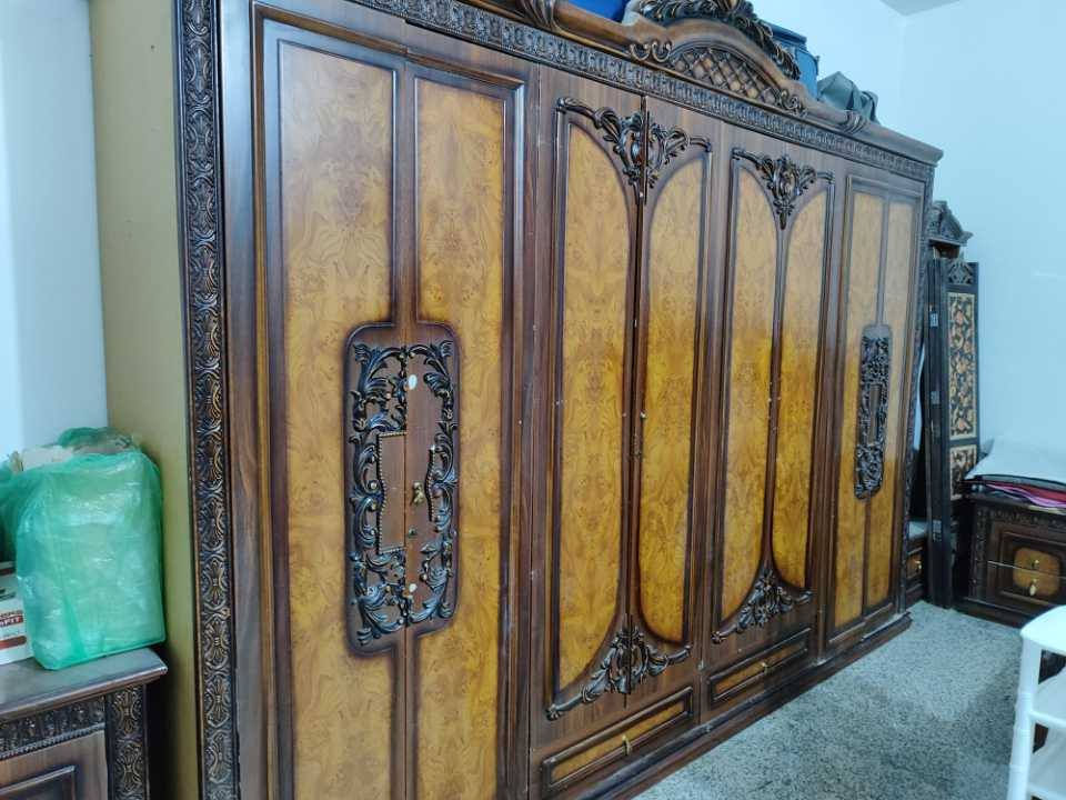 غرفة نوم ماليزي جديدة غير مستخدمة فقط منصبيها وعايفيها غرفة كاملة مع ملحقاتها جرباية و2 كومدي وكنتور وميز مراية وزاوية 
زولية تركية قياس  4×6 اخت الجديده نظيفة جدا 
عنوان نجف حي الفرات شارع الاحزام الاخضر 
للاستفسار خاص او بلتعليقات


**إذا كنت صاحب هذا الإعلان وتريد حذفه لأي سبب، رجاءا أرسل رسالة إلى الدعم الفني**