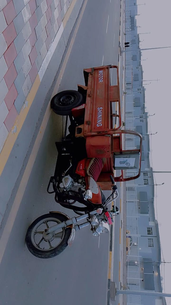 سلام عليكم ستوته للبيع موديل 15محرك 24 مكفوله كفاله عامه أوراق اصولي مكاني كربلاء ***********
