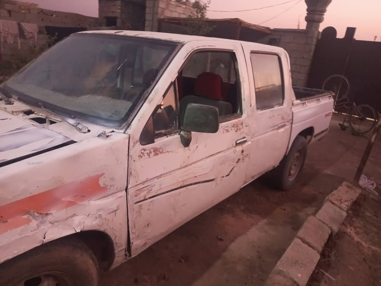 سلام عليكم. نيسان للبيع رقم بابل مكينه ثري واي مكينه وكير شرط سعر 12 ورقه مكان ناصريه اذا اكو مراوس بتك صالون حته لو مابيها راعي ***********
