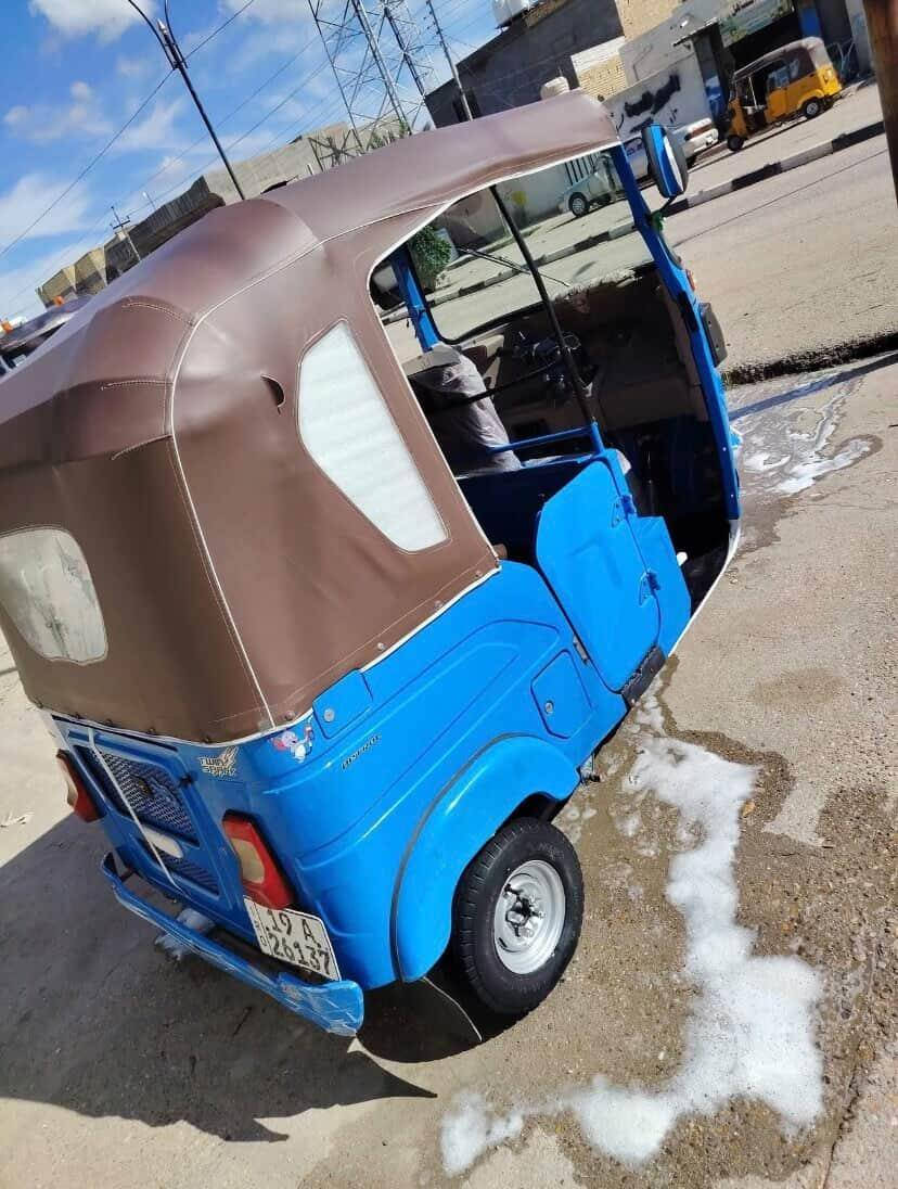 سلام عليكم 
تكتك 22رقم وسنويه كفاله مكينه وكشر السعر 6ملايين مستعجل عله بيعتها *********** اتصال فقط
