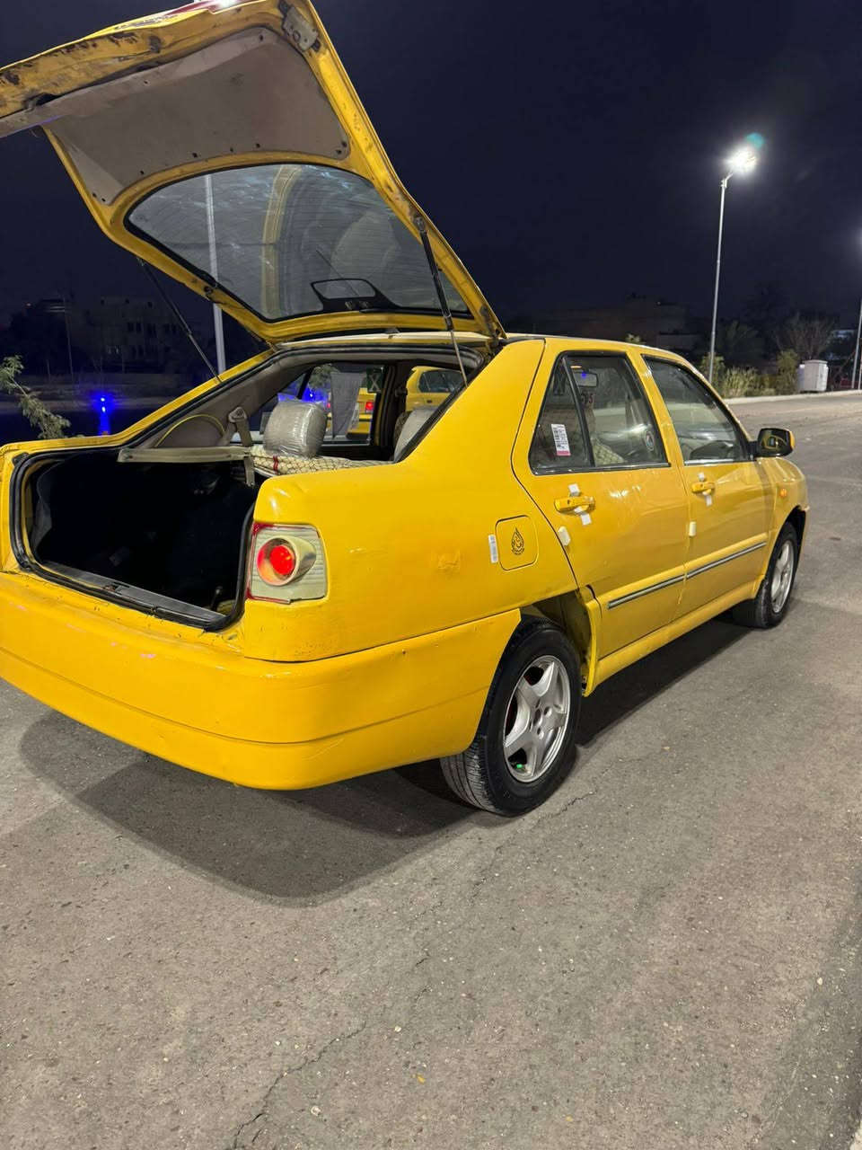 السلام عليكم شيري كوين للبيع مكينه كير مكفوله حداديه اماميه خلفيه مكفوله تخم تاير مكفوله من الضربه القويه صبغ بيها شويه بالباب الخلفي والدواير فقط تراي يونس بوجهك للشارع تاخذ مصفر بس التحويل عليك وادلل عارضيها 25 وبيها مجال للشراي اتصل وادلل ***********
