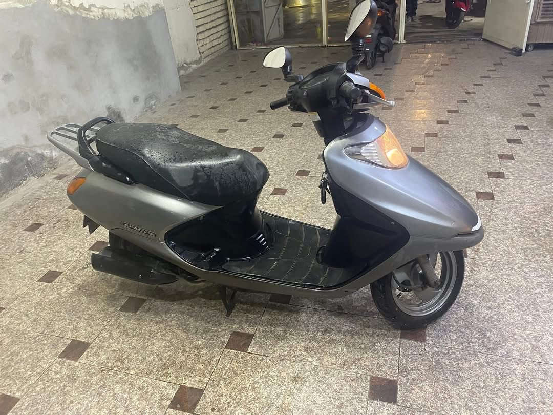 سلام عليكم دراجه سبيسي ياباني كفرات اصلي بلادي كابريتر بلاديه كله شغاله سلف هندر قفل ستيرن قفل جنطة كله شغال تصال على الواتساب فقط غير موجود على الخاص *********** مكاني
كاضميه
