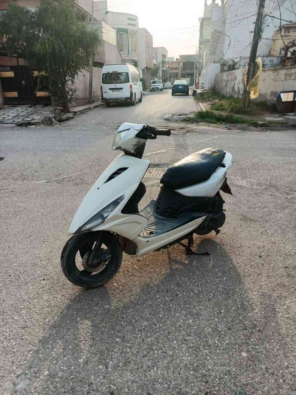 ماكس مضلع نازلة من لرمبة قبل ٨ اشهر كلهة بلاد شلعة فول بيهة  محرك بلاد ١٠٠٪؜ نقصهة باتري لان لدراجة متروكة
مكان لدراجة بعقوبة
هذا رقم صاحبهة ***********
