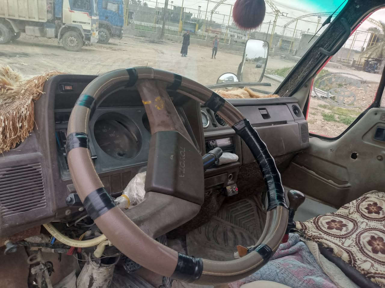 تيوتا للبيع رقم بغداد السعر ٧٠ ورقه اتصال ***********
