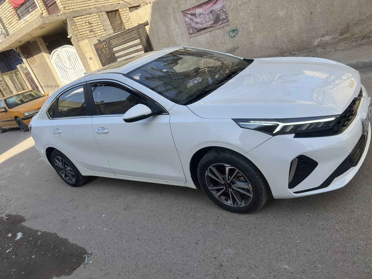 كيا كي ثري K3 موديل 2022
الي تجي فول  مواصفات تحكم ستيرن كامل سلايد فتحة 

محرك 1500 دبل نوزل كير 8 نمر 

رقم اربيل بأسمي تحويل مباشر

 ماشية ٣٩ الف ممتعوبه  سبيرها منازل قابله للزياده 

🔴المواصفات 

✅️فتحة

✅️شاشه كامرة 

✅️تبريد قطعتين + لمس

✅️تحكم ستيرن جهتين 

✅كروز ️مثبت سرعة 

✅️بصمه أبواب و بصمه تشغيل

✅️شاحن واير لس 

✅️شاحن تايب سي شحن سريع 

✅️كير طياره 

✅️يدات نيكل 

✅️شاشه بالكير

✅️لايت لد زينون 3 عدسات متحركة + الخلفي هم لد متصل 

✅ أشاير لكزس️ متحركة 

✅المري الجانبية بيها ️اشاير + هيترات 

✅️صندوك ذكي بصمة ( يفتح عند الاقتراب )

✅️كشنات جلد أبيض وليس أسود 

✅️سايد بريك بصمة

✅️أوتو هولد (auto hold)

✅️درايف مود 4 وضعيات
✅️(sport+eco+smart+comfort)
شاشة عداد دجتل 
وبيها بعد مواصفات 
⬅️ السياره كفاله عامه

 للاتصال  ***********
بي واتساب 

السعر 135 ورقة وبيها مجال حق الجيه

 📌 المكان بغداد البياع  التراث
