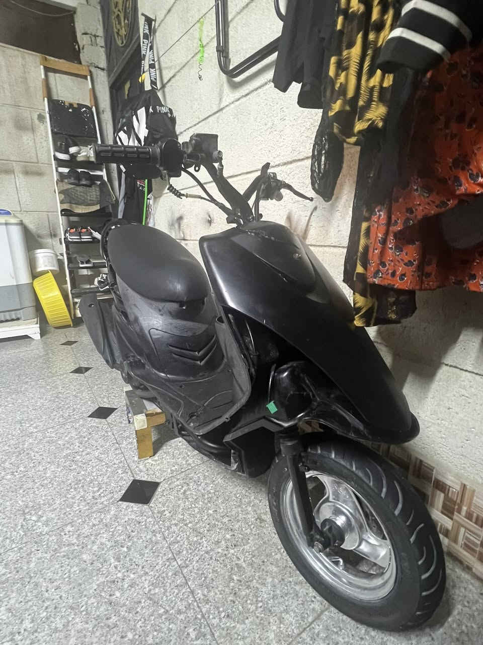 ماكس عدله ٤٩ بلادي مفتوحه تجفيت بلادي سلف ٥٥. دراجه مرتبه ونضيفه السعر ٥٠٠ وبيه مجال العنوان البصره القبله الاربعه تالاف والمو شراي لا يتعبنه 👍🏻 للعلم دراجه متعوب  عليه رقمي ***********
